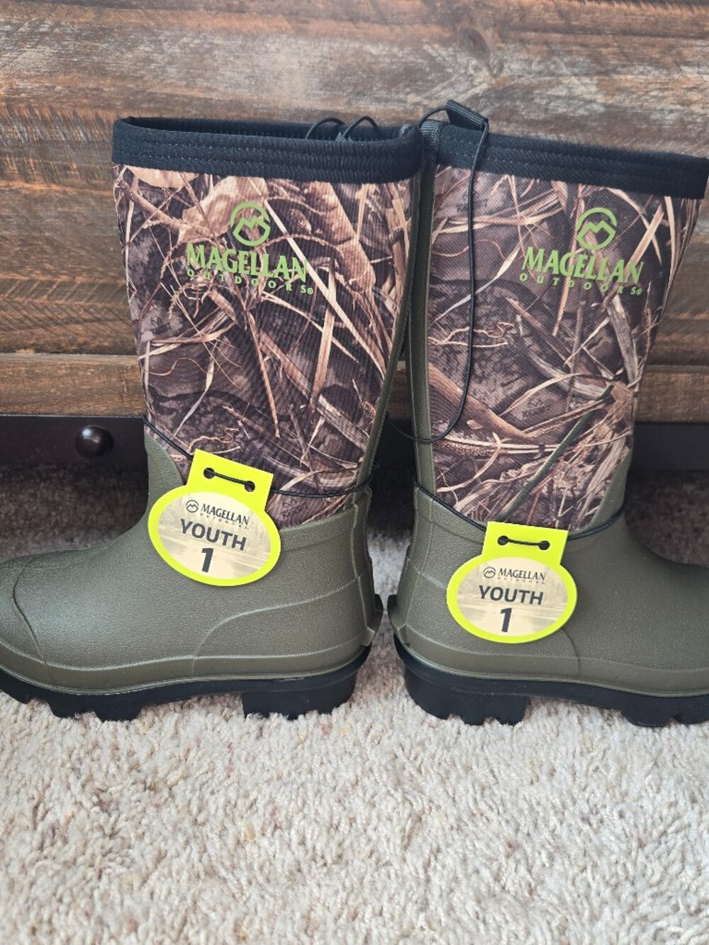 Magellan Outdoors Camo Waterproof Hunting Mud Boots-NWT Big Kids/Youth US Size 1